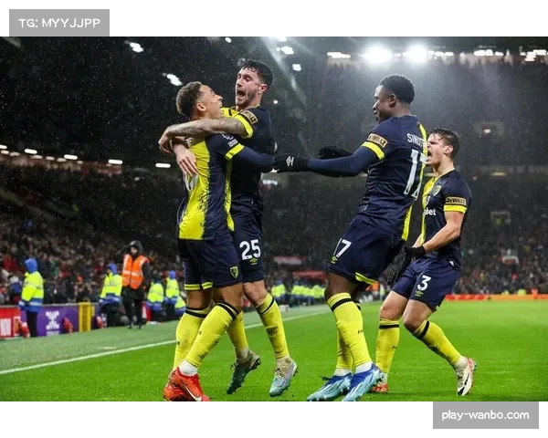 曼联欲挖伯恩茅斯主帅 3名主力被卖仍排英超第2 合同今夏到期 曼联欲挖伯恩茅斯主帅 3名主力被卖仍排英超第2 合同今夏到期