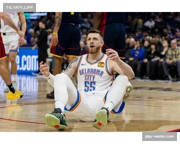 雷霆切特护框结合外线投射，现代空间型五号位定位愈发清晰明确